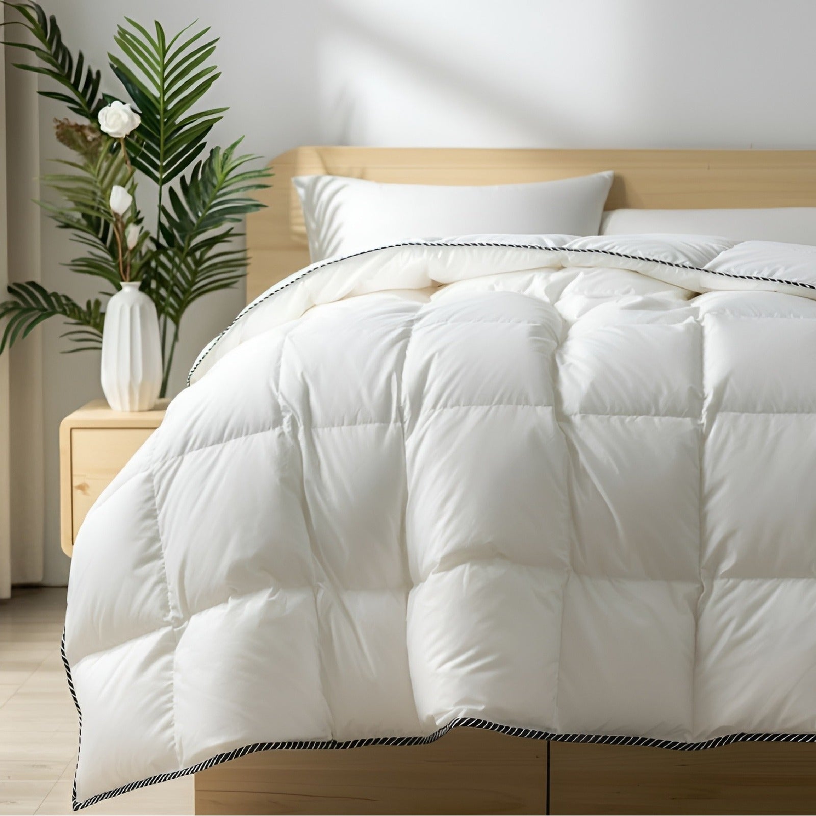 Royal Comfort -Bamboo Quilt Super King - 350GSM-1951134837238796288