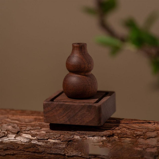 Wooden Diffuser for Car Aromatherapy Wooden Essential Oil Diffuser Tumbler-Shaped Walnut Wood Aromatherapy Diffuser for Home and Office Decoration (Gourd)